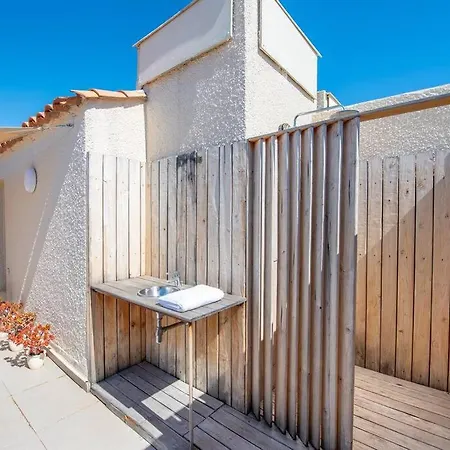 Magnifique Duplex Avec Terrasse Et Piscine *