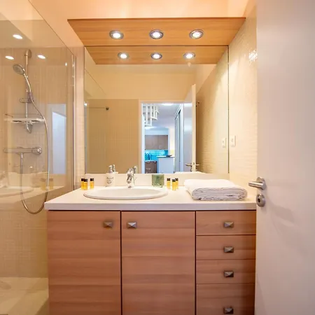 Magnifique Duplex Avec Terrasse Et Piscine 아파트 쎙뜨호뻬